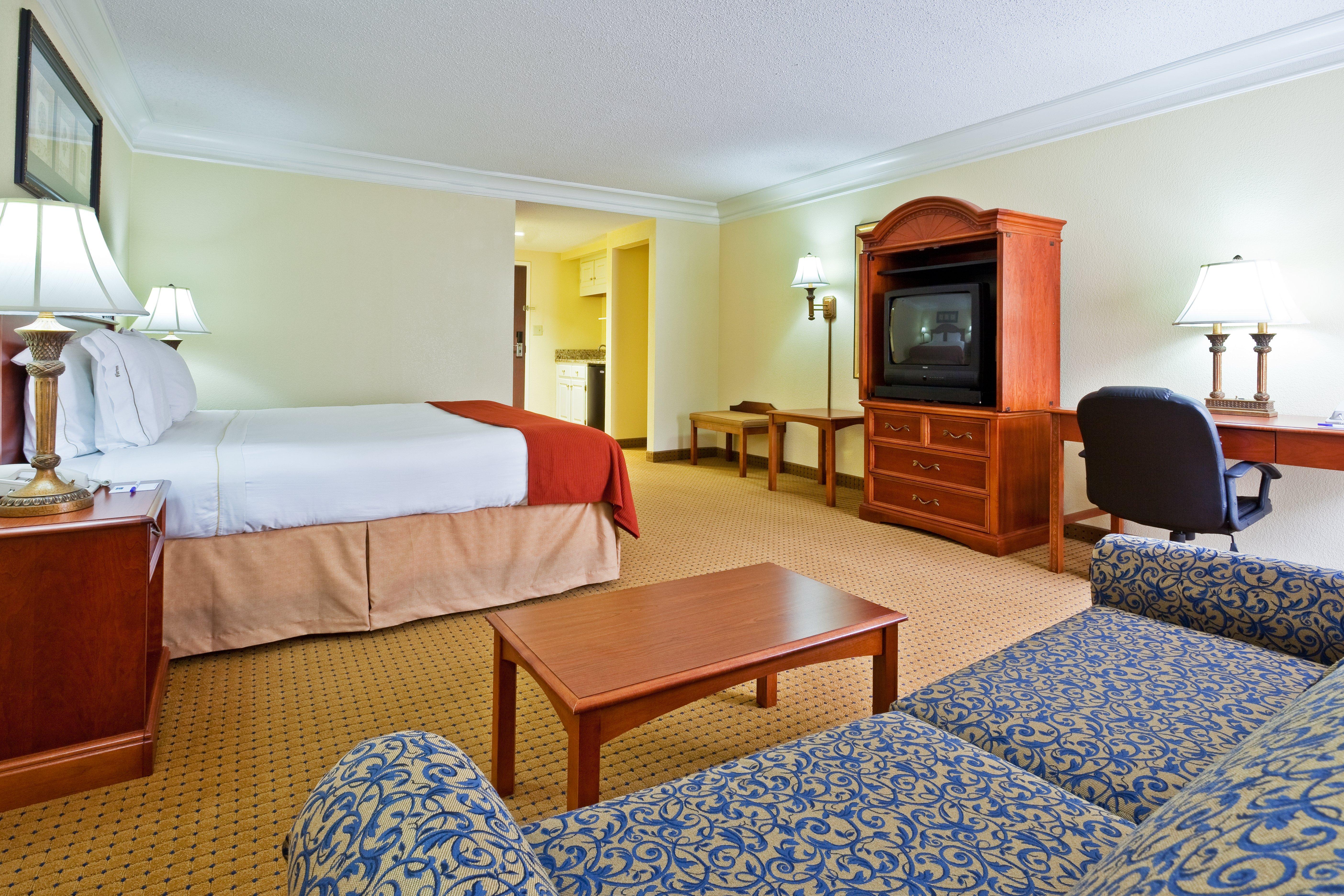 Holiday Inn Express Ringgold Room photo